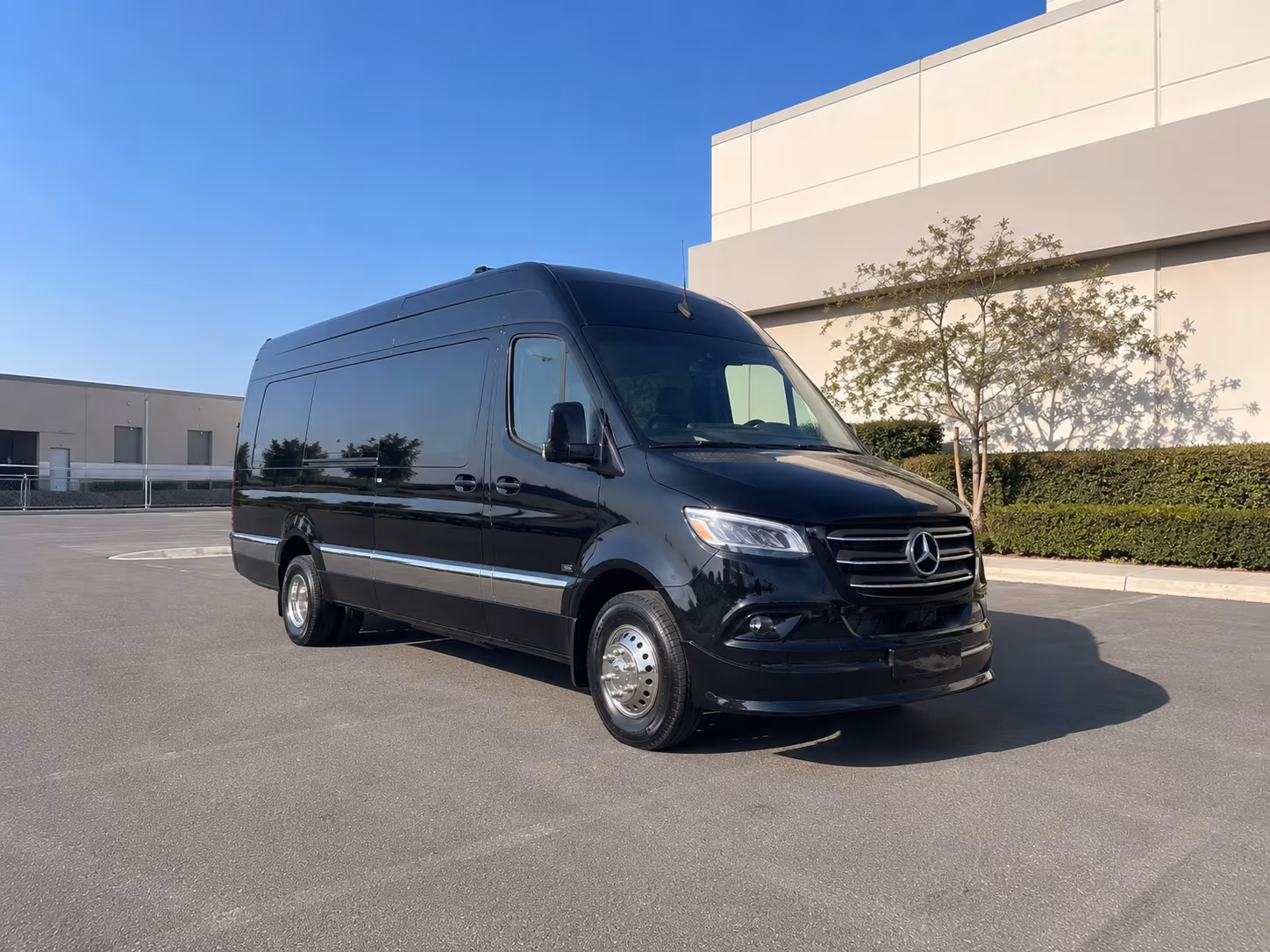 find and book transportation for your next prom 1