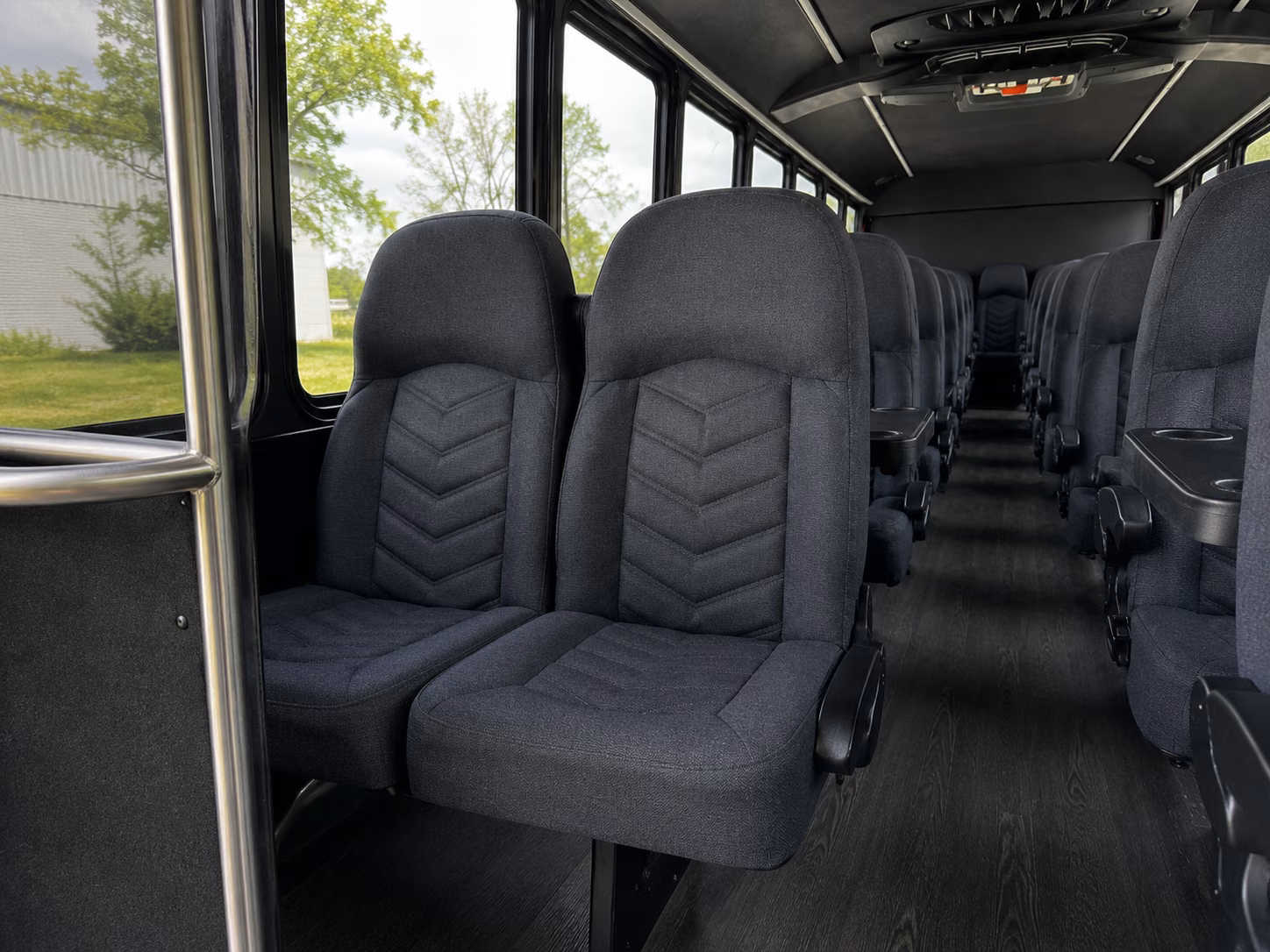 minibuses for convention breakout sessions and off site venue runs in sacramento